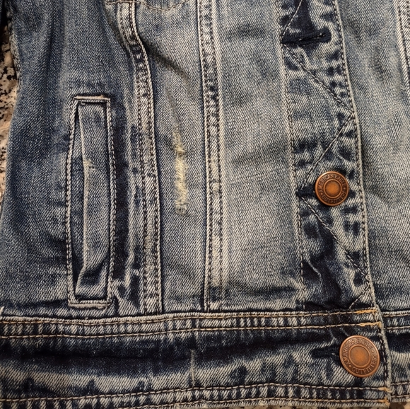Women's American Eagle Outfitters Size Small Jean Jacket - Picture 6 of 9